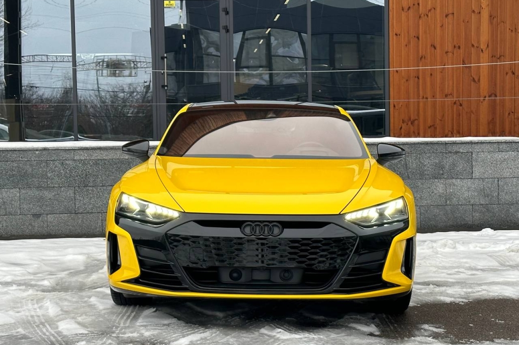 Audi RS e-tron GT 2021 photo 1