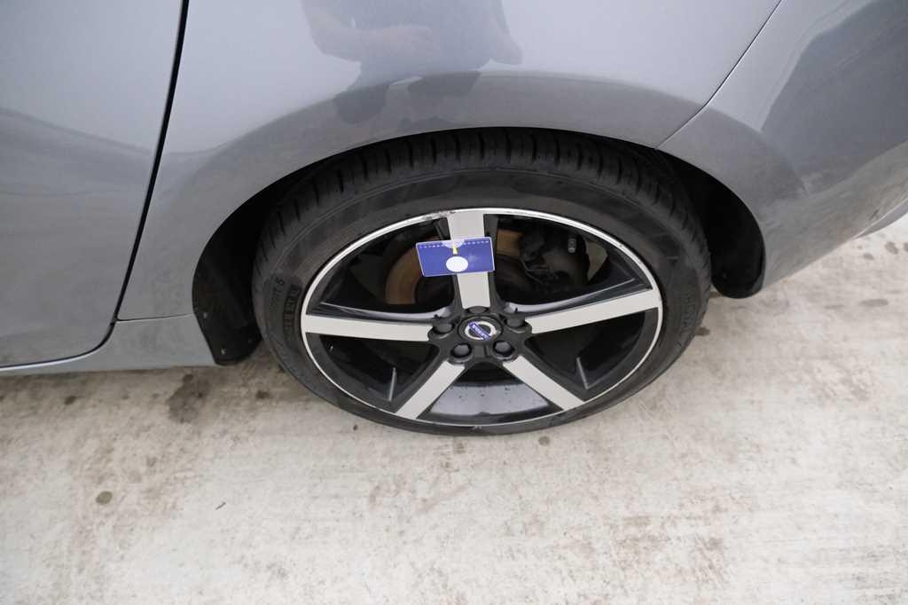 Volvo V40 2016 photo 21