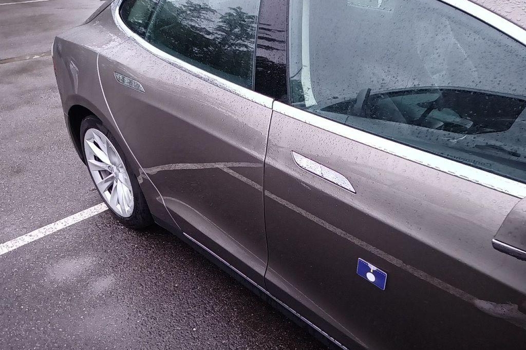 Tesla Model S 2016 photo 24