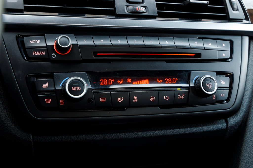 BMW 328 xDrive 2014 фото 21