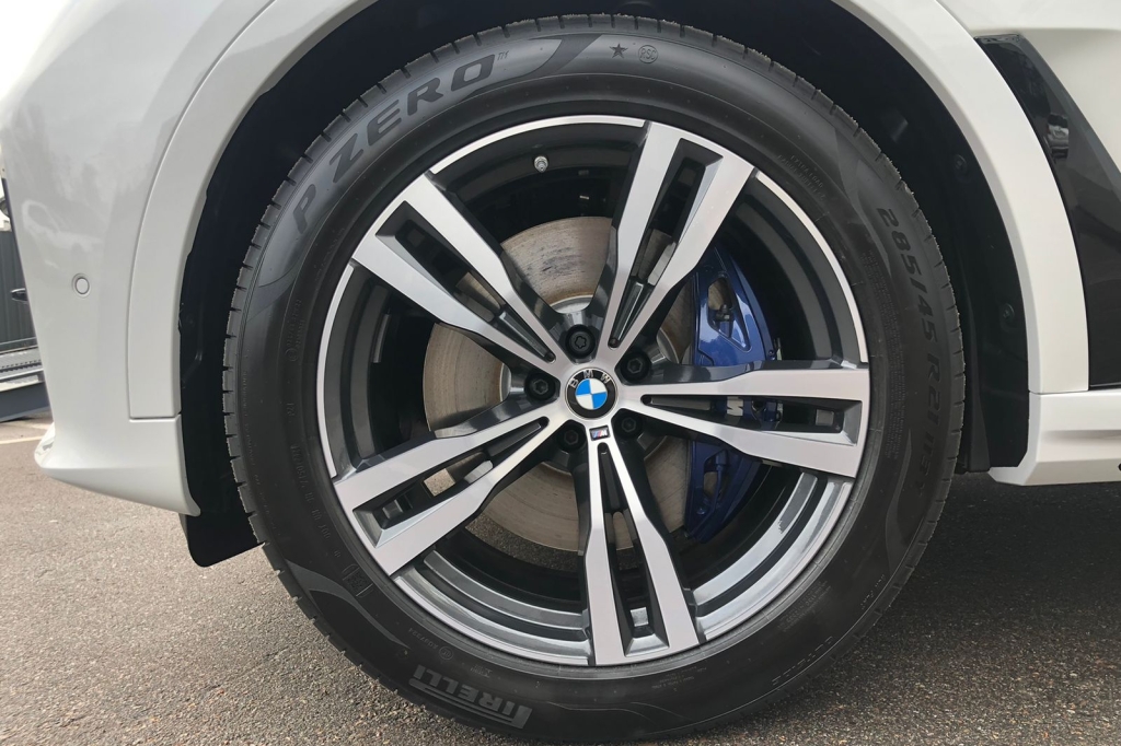 BMW X7 30D 2021 photo 8