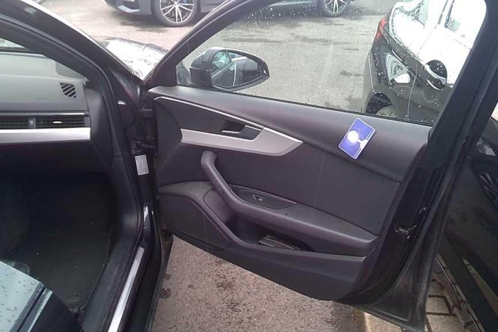 Audi A4 Avant 2016 фото 14