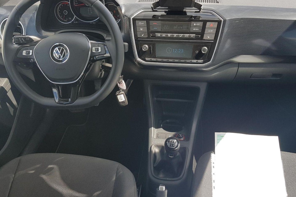 Volkswagen Up! 2020 фото 2