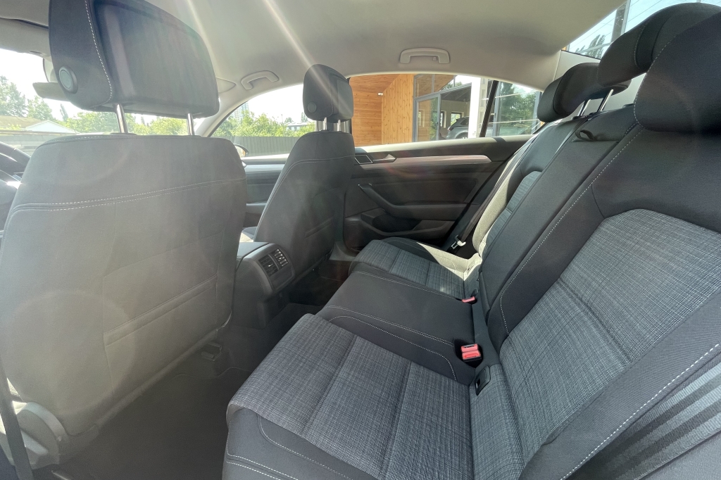 Volkswagen Passat B8 RESTYLING 2021 2020 photo 12