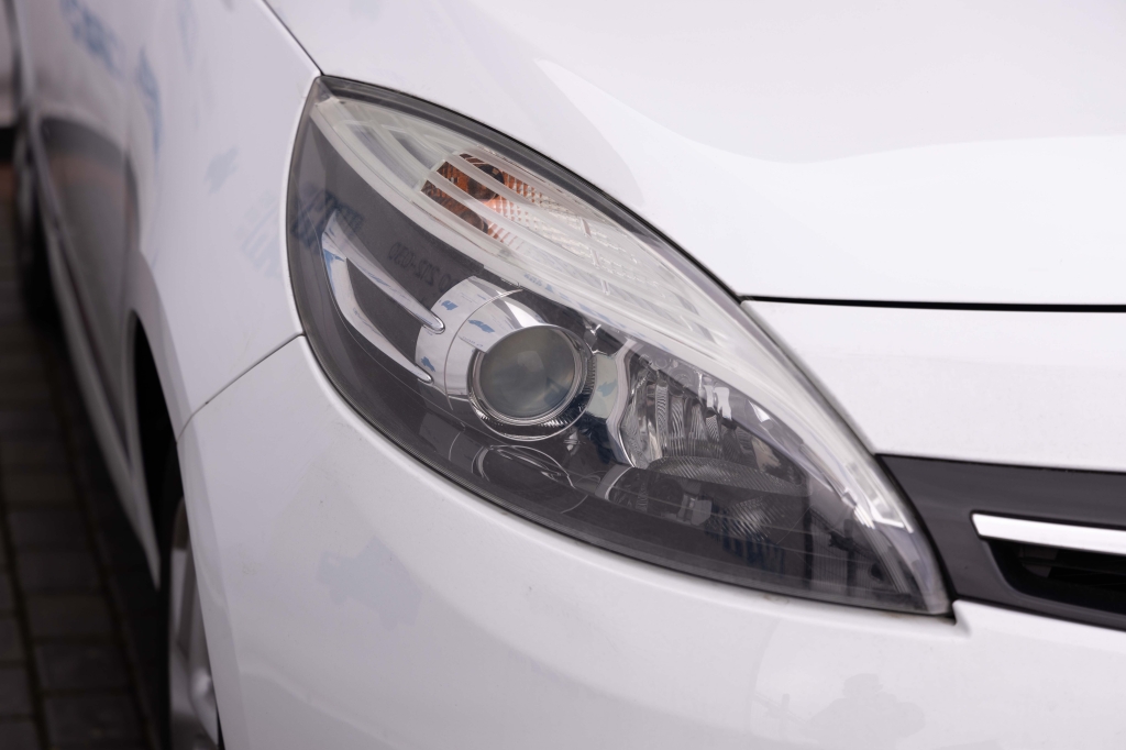 Renault Scenic 2015 фото 4