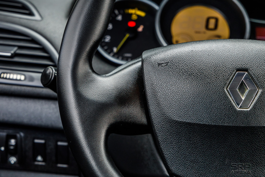 Renault Megane 2010 фото 15