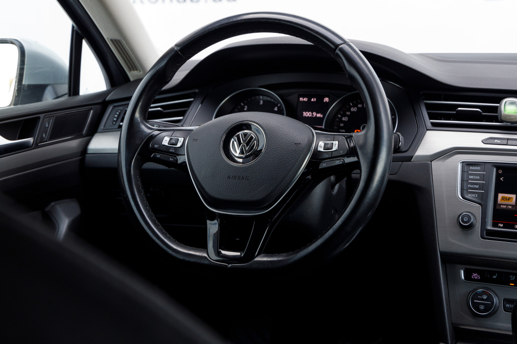 Volkswagen Passat B8 фото 7