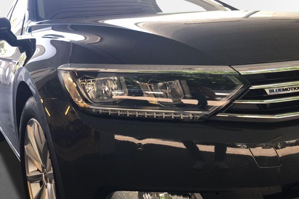 Volkswagen Passat Variant 2017 photo 2