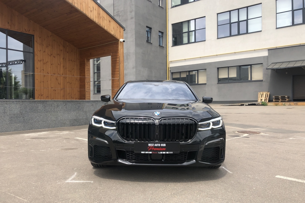 BMW 760 Li M XDrive  2021 фото 1