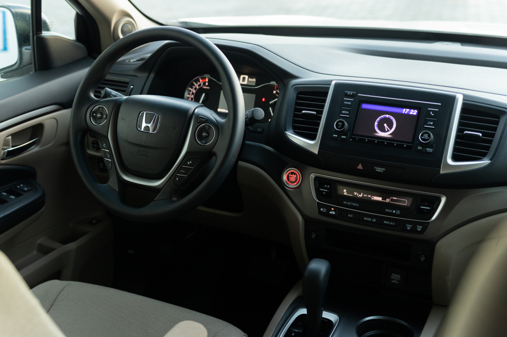 Honda Pilot LX 2018 photo 13