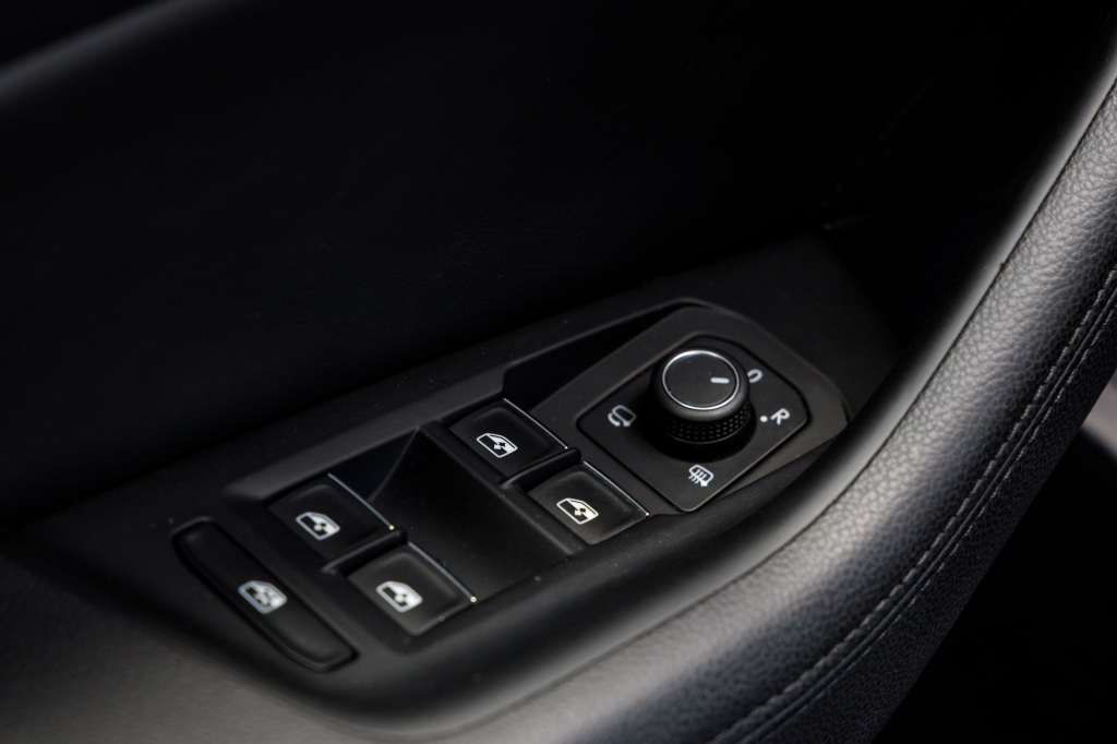 Volkswagen Passat B8 Highline 4Motion 2016 фото 28