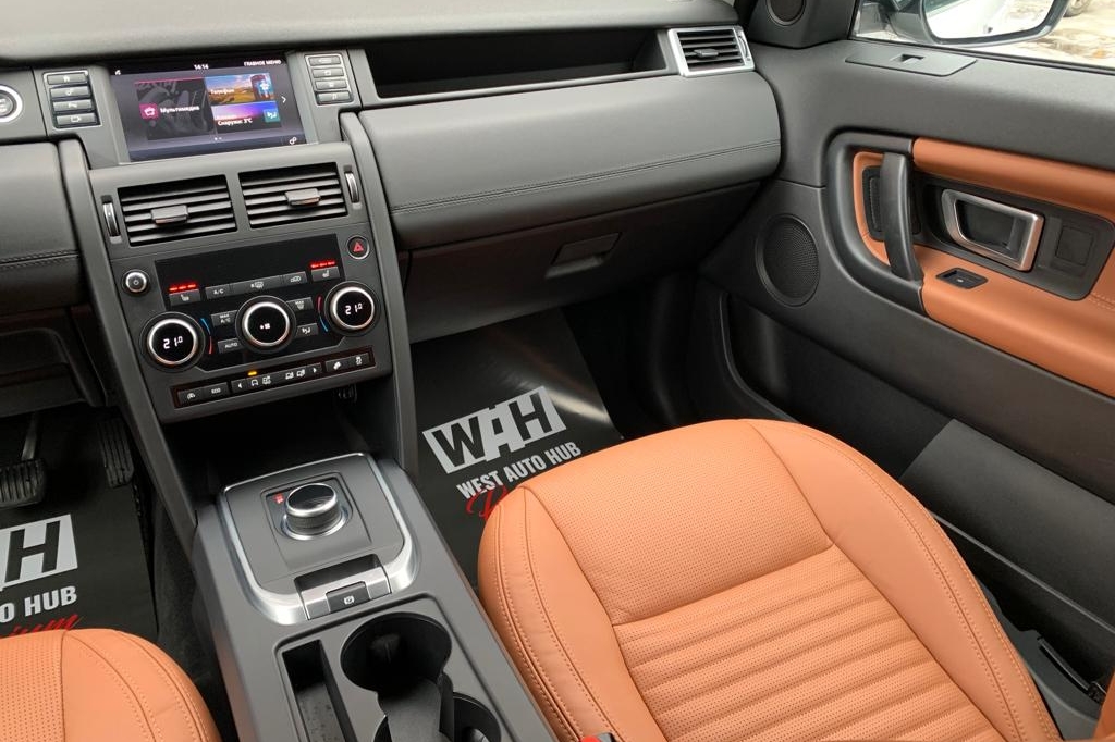 Land Rover Discovery Sport 2017 photo 14