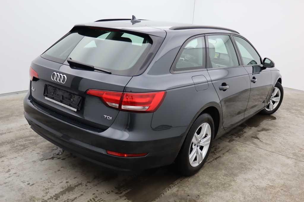 Audi A4 Avant 2017 фото 6