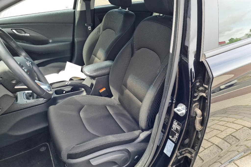 Hyundai i30 2017 фото 50