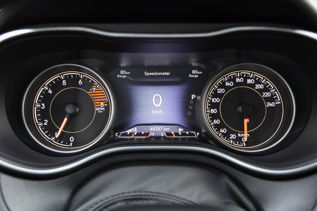 Jeep Cherokee Trailhawk Trail Rated 2019 фото 16