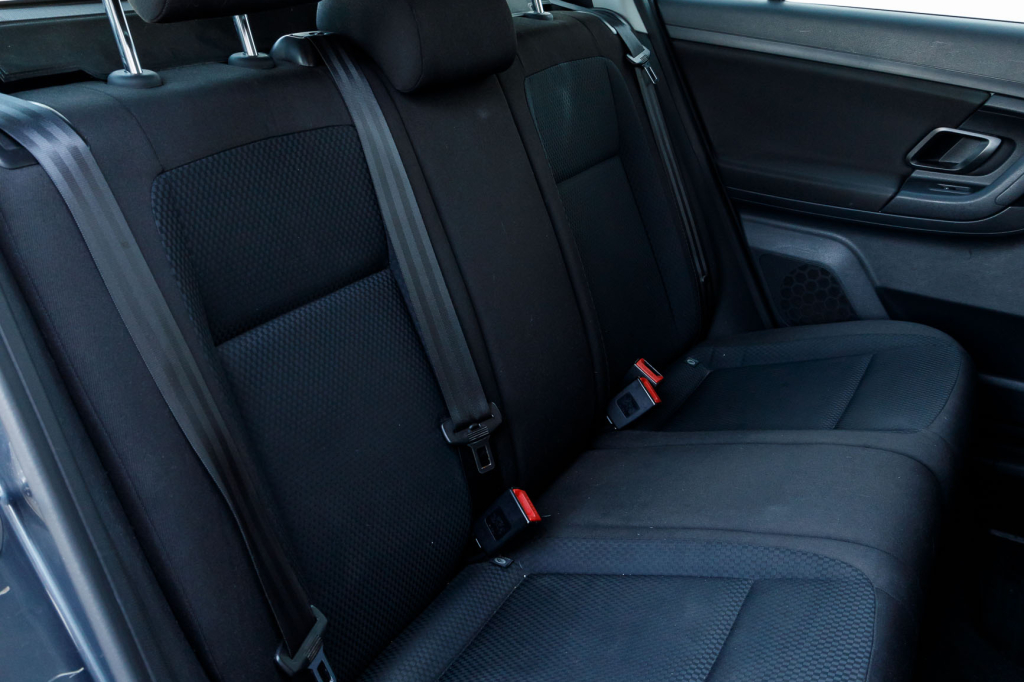 Skoda Fabia 2011 фото 23