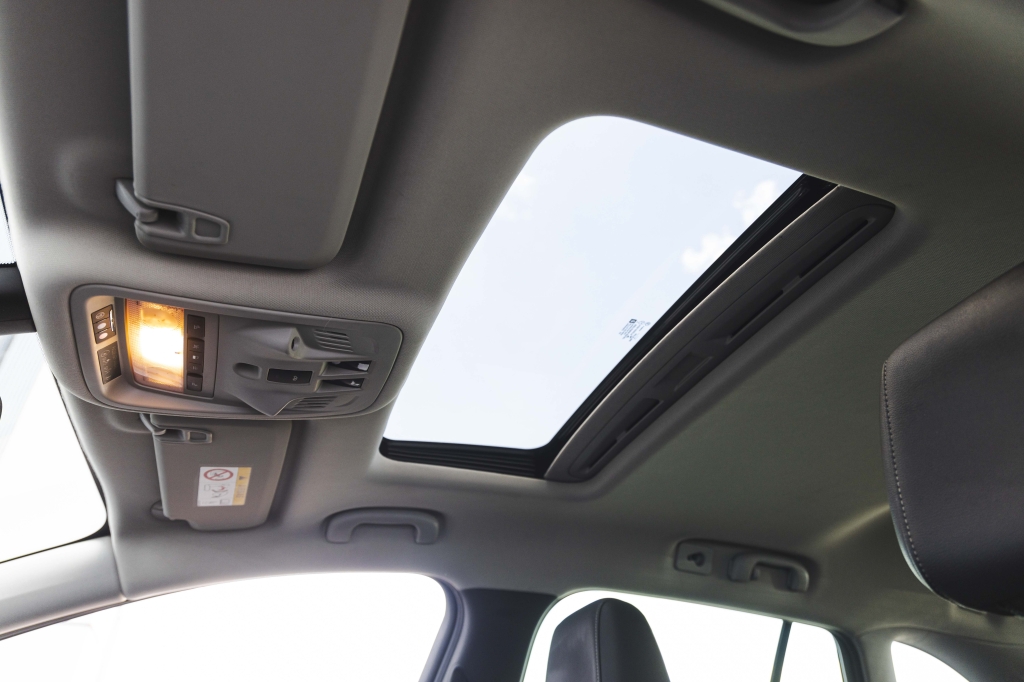 Opel Astra K 2016 фото 24