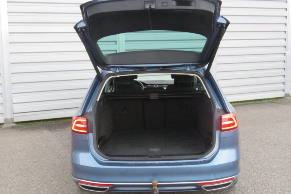 Volkswagen Passat Variant 2017 фото 8