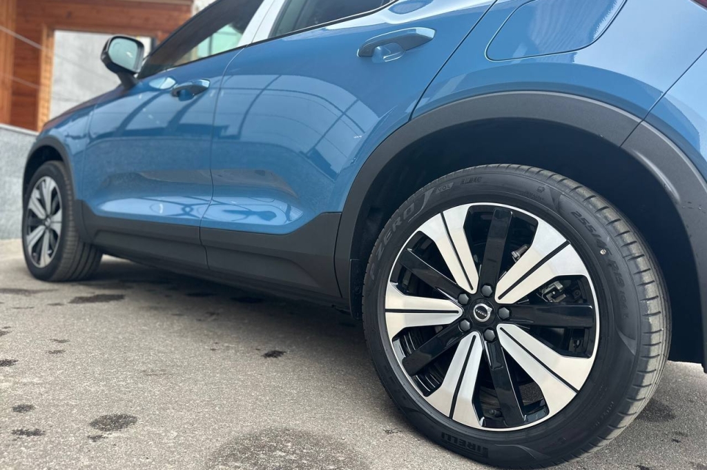 Volvo XC40 Recharge P8 Electric 78 kWh 2023 photo 7