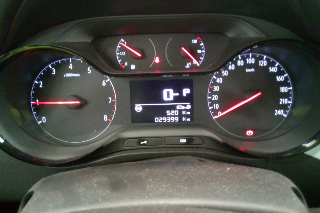 Opel Crossland X 2020 фото 6