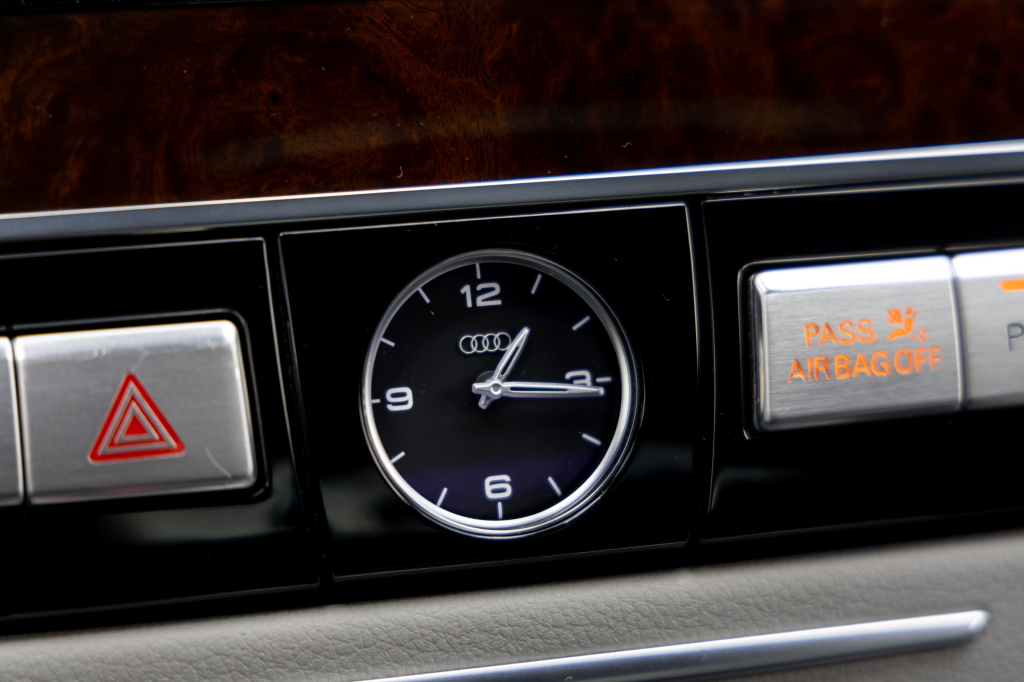 Audi A8 2014 photo 35