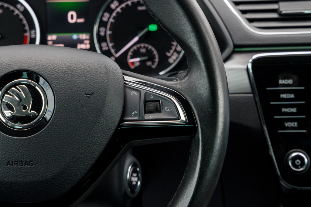 Skoda Superb фото 10