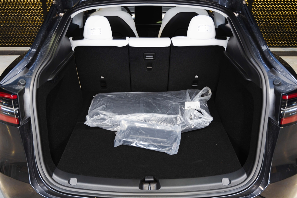 Tesla Model Y Long Range 2024 фото Tesla Model Y Long Range 2024 фото 15