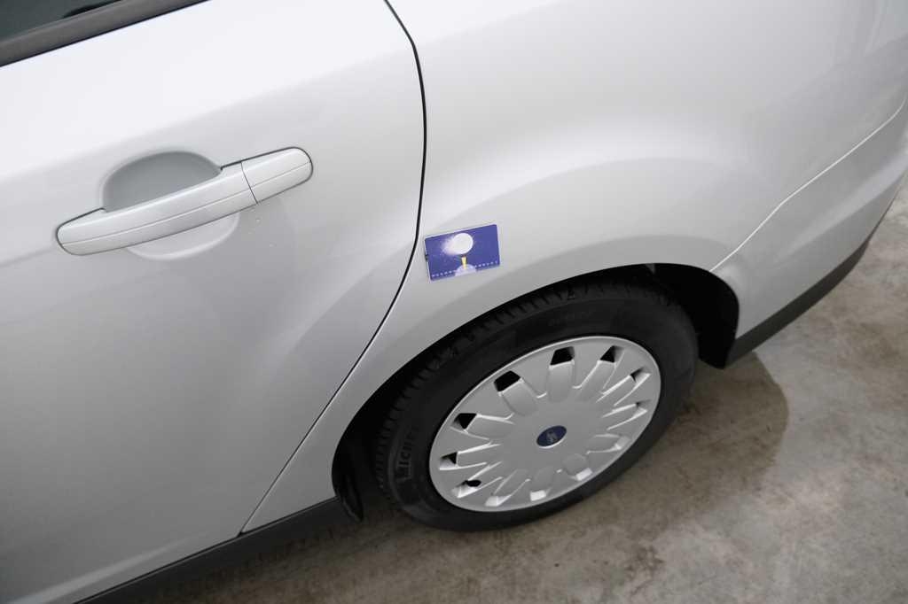 Ford Focus Tunier 2017 photo 14