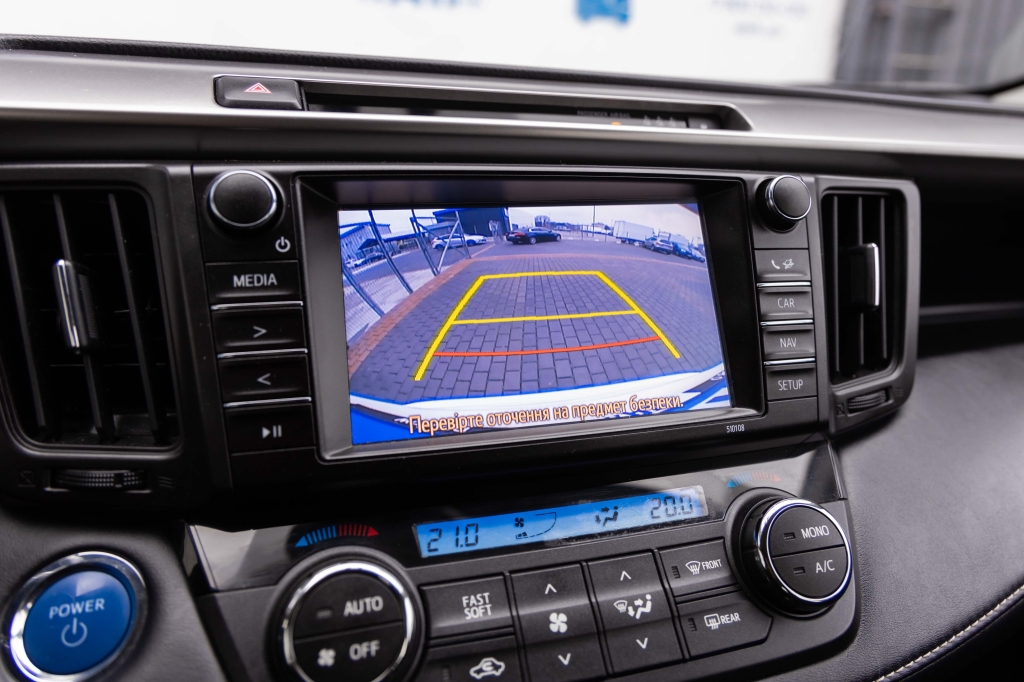 Toyota RAV4 Hybrid 2017 фото Toyota RAV4 Hybrid 2017 фото 22