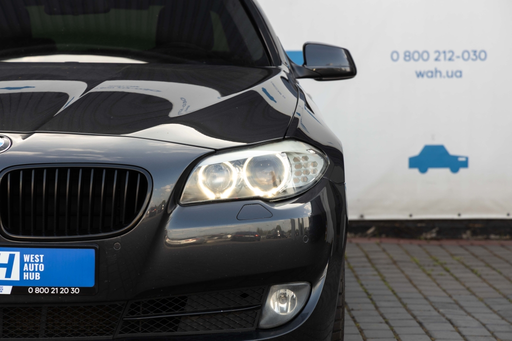 BMW 5 Series 2011 фото BMW 5 Series 2011 фото 1