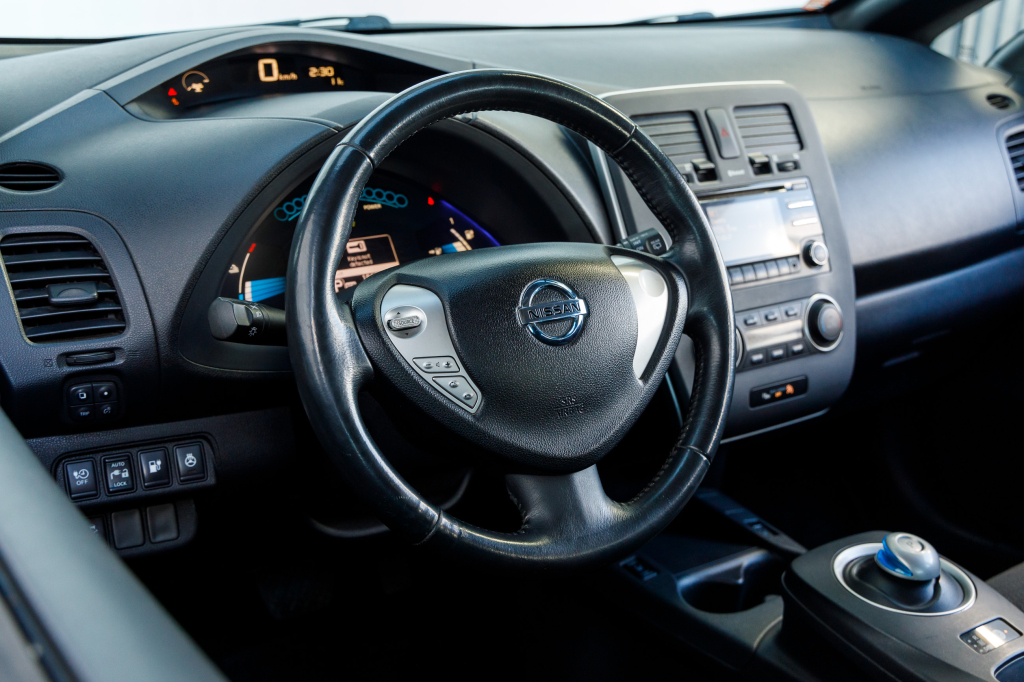 Nissan Leaf S 2013 фото 18