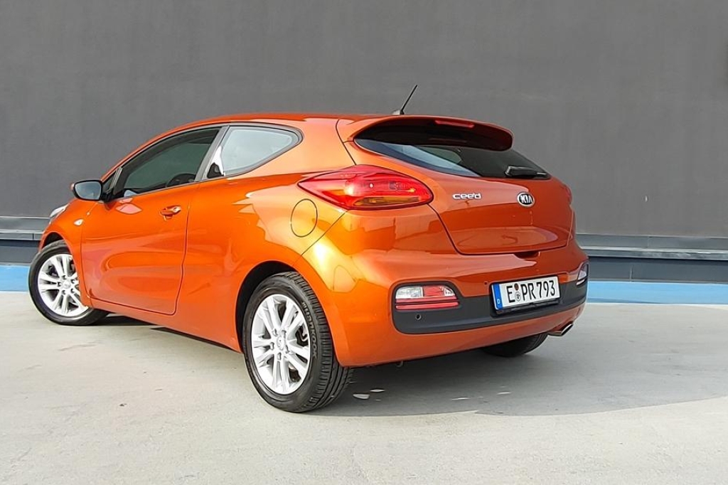 Kia ProCeed 2013 фото 6