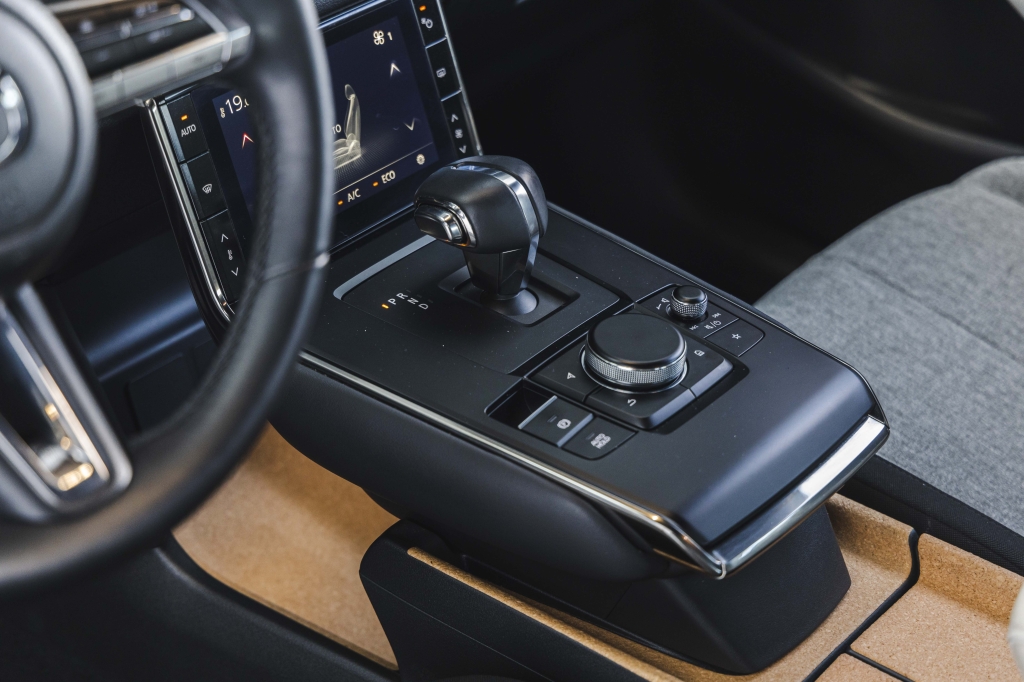 Mazda MX-30 Elecrtic 2021 фото 28