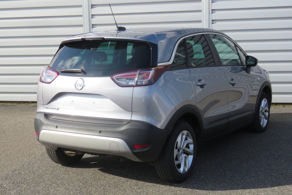 Opel Crossland X 2020 фото 1