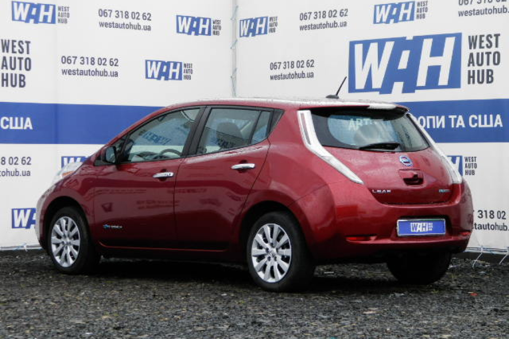 Nissan Leaf S 2014 photo 15