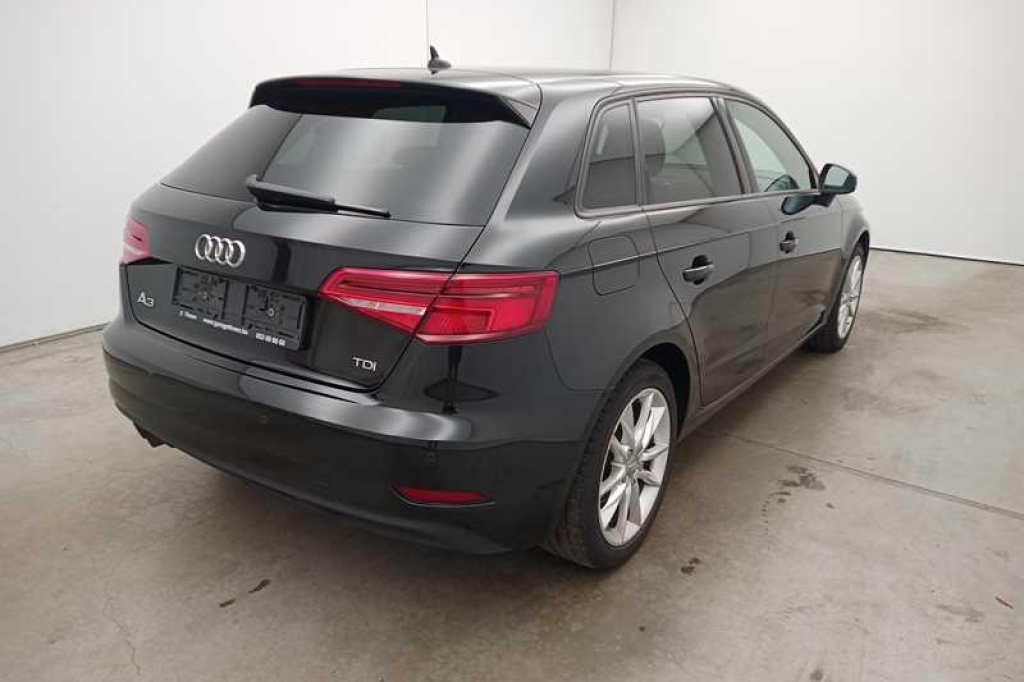 Audi A3 2017 photo 3