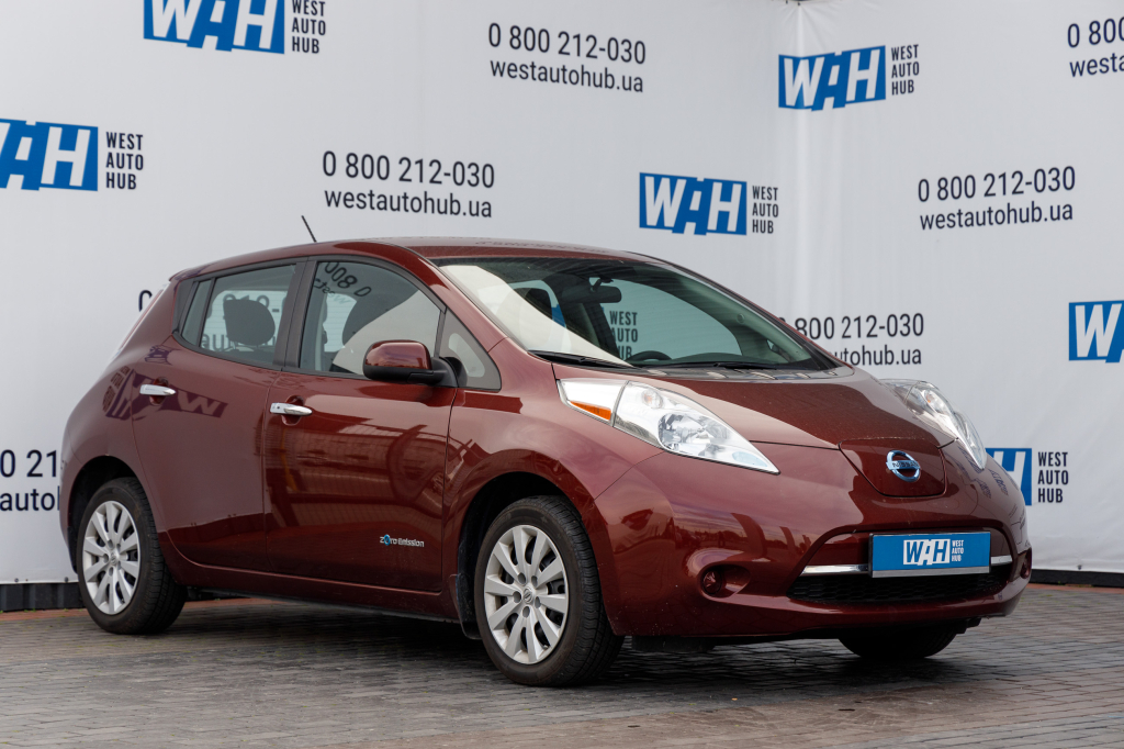Nissan Leaf фото 2