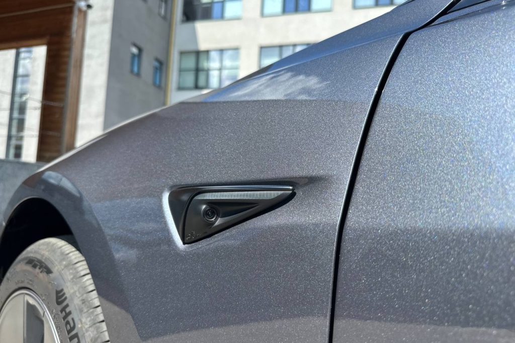 Tesla Model 3 2023 фото 9