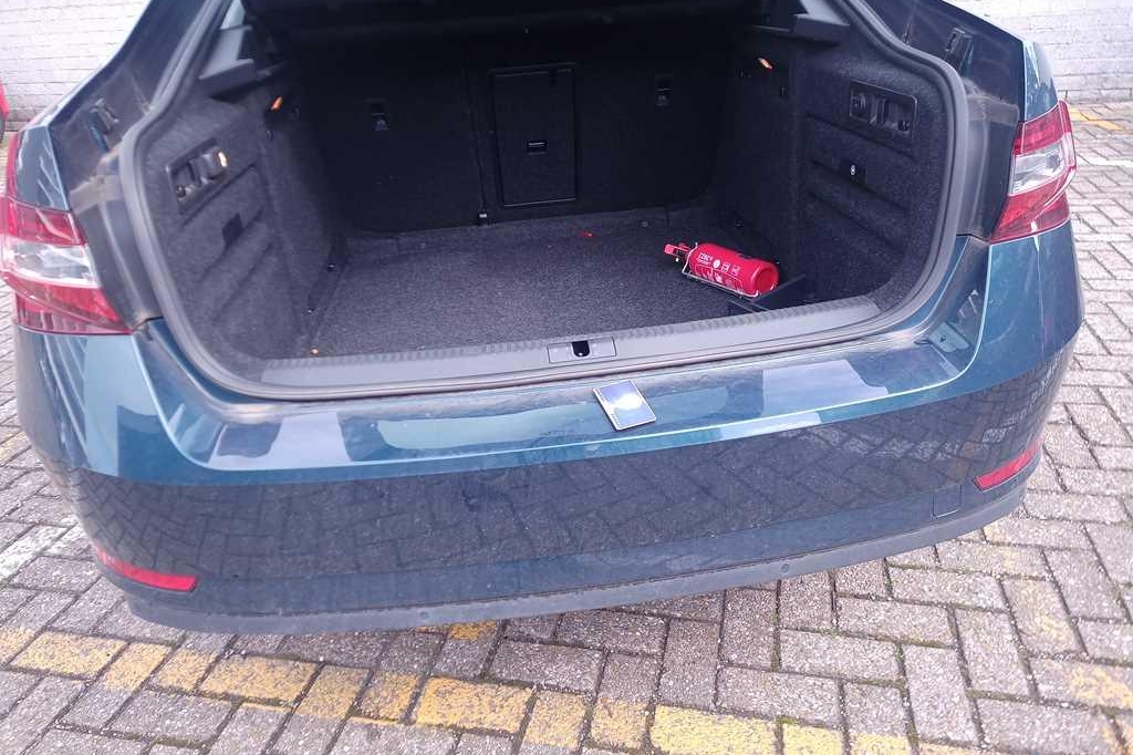 Skoda Superb 2016 photo 9