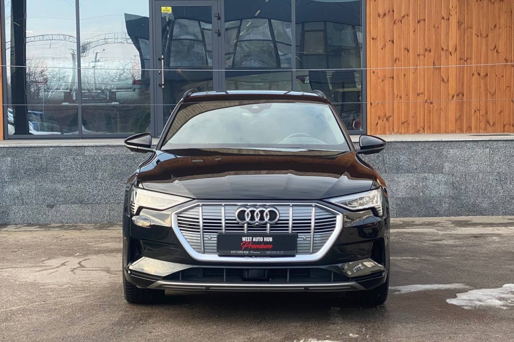 Audi e-tron 2019 photo 1