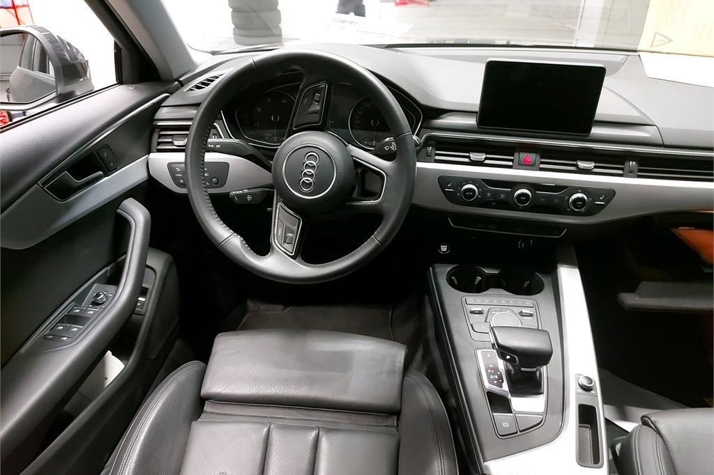 Audi A4 Avant 2019 фото 7