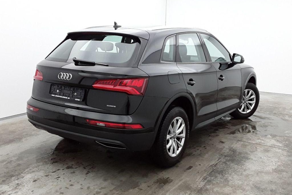 Audi Q5 2018 фото 5