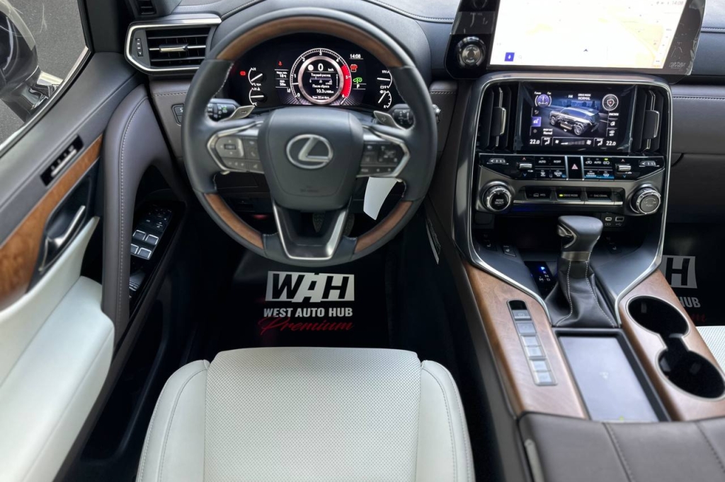 Lexus LX 500d 2022 фото 20