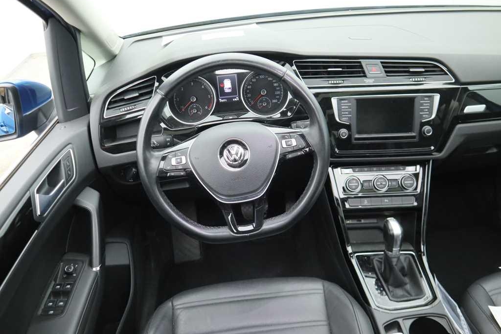 Volkswagen Touran 2016 photo 1