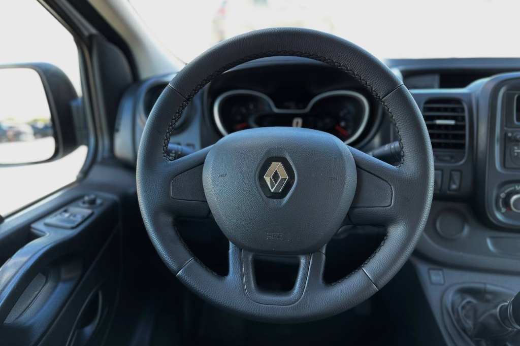 Renault Trafic 2020 фото Renault Trafic 2020 фото 12