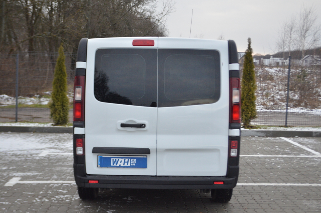 Opel Vivaro фото 4