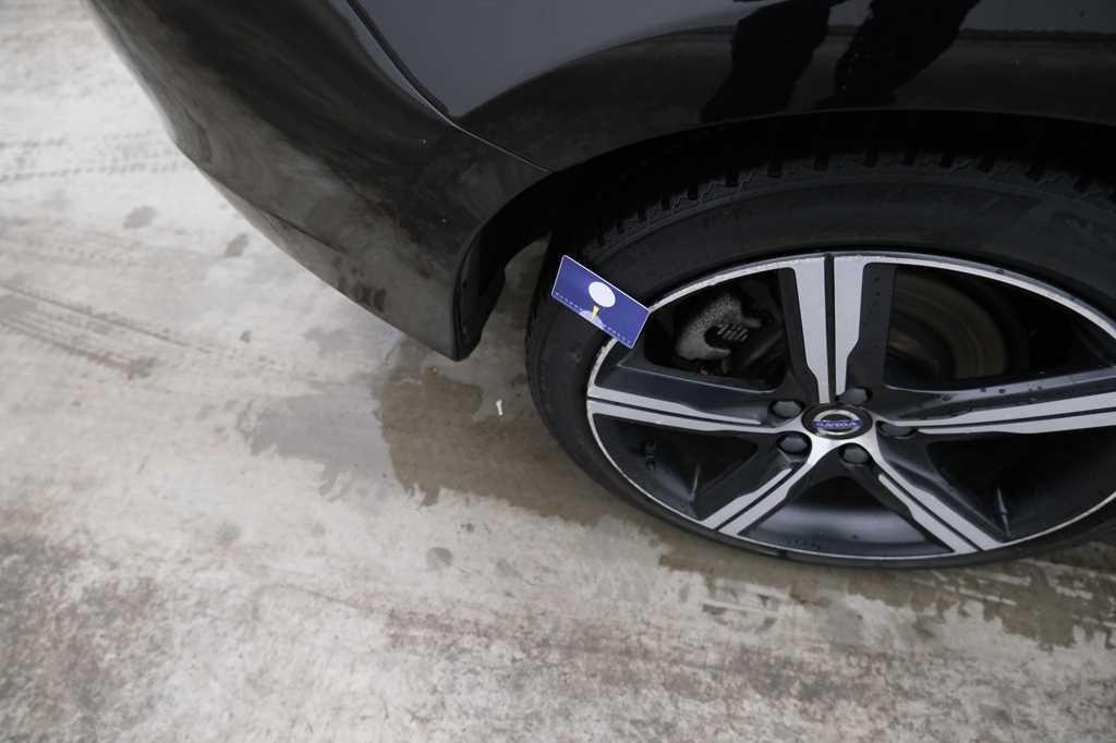 Volvo V60 2018 фото 11