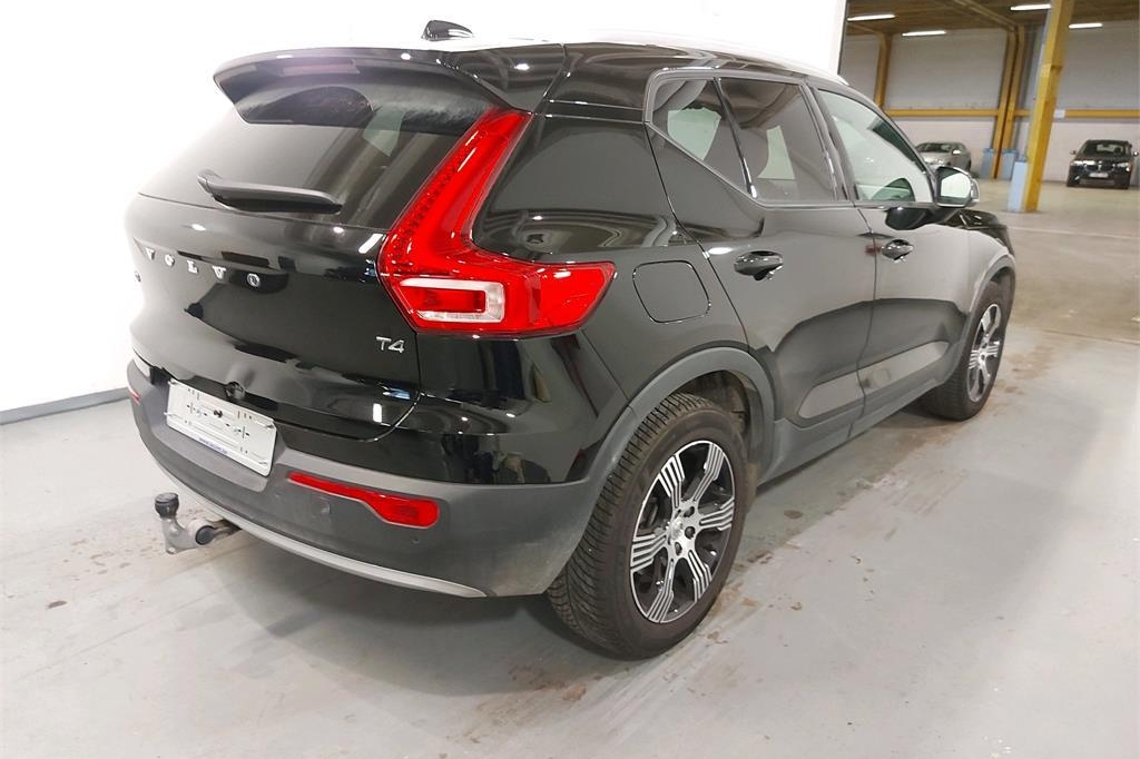 Volvo XC40 2020 фото 4