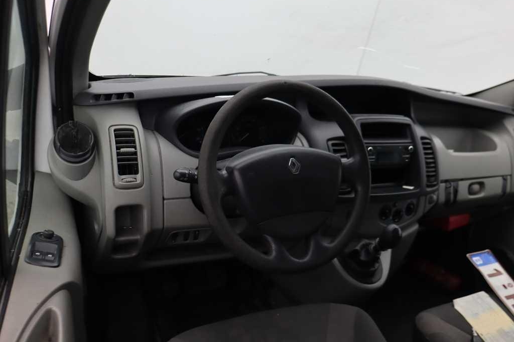 Renault Trafic 2014 photo 4