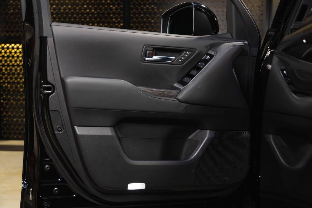 Toyota Land Cruiser GR 2023 photo 15